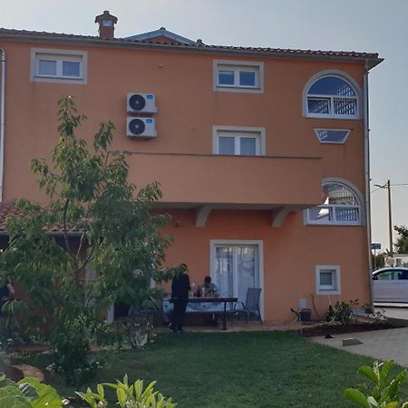 Apartmani Citrus Novigrad Filipac Екстериор снимка